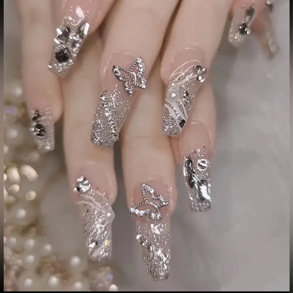 New 24 pc press on nails